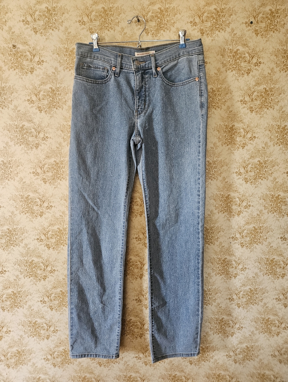 Levi's 30×32 314 Shaping Straight Leg